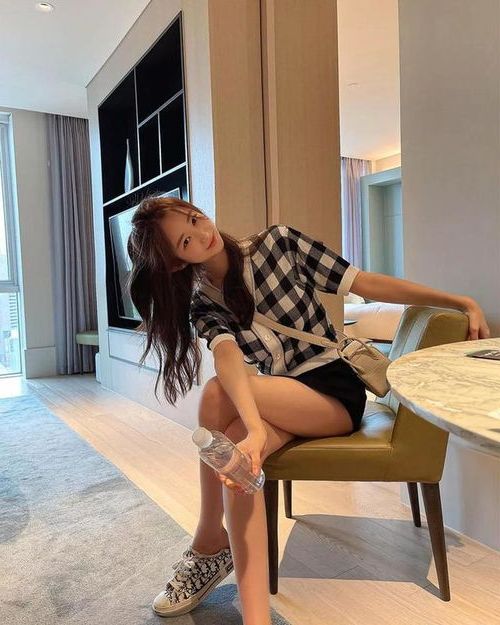 10290 (1).jpg